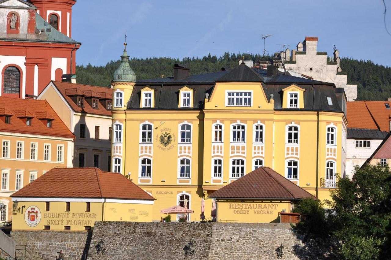 Hotel Cisar Ferdinand Loket Exterior photo