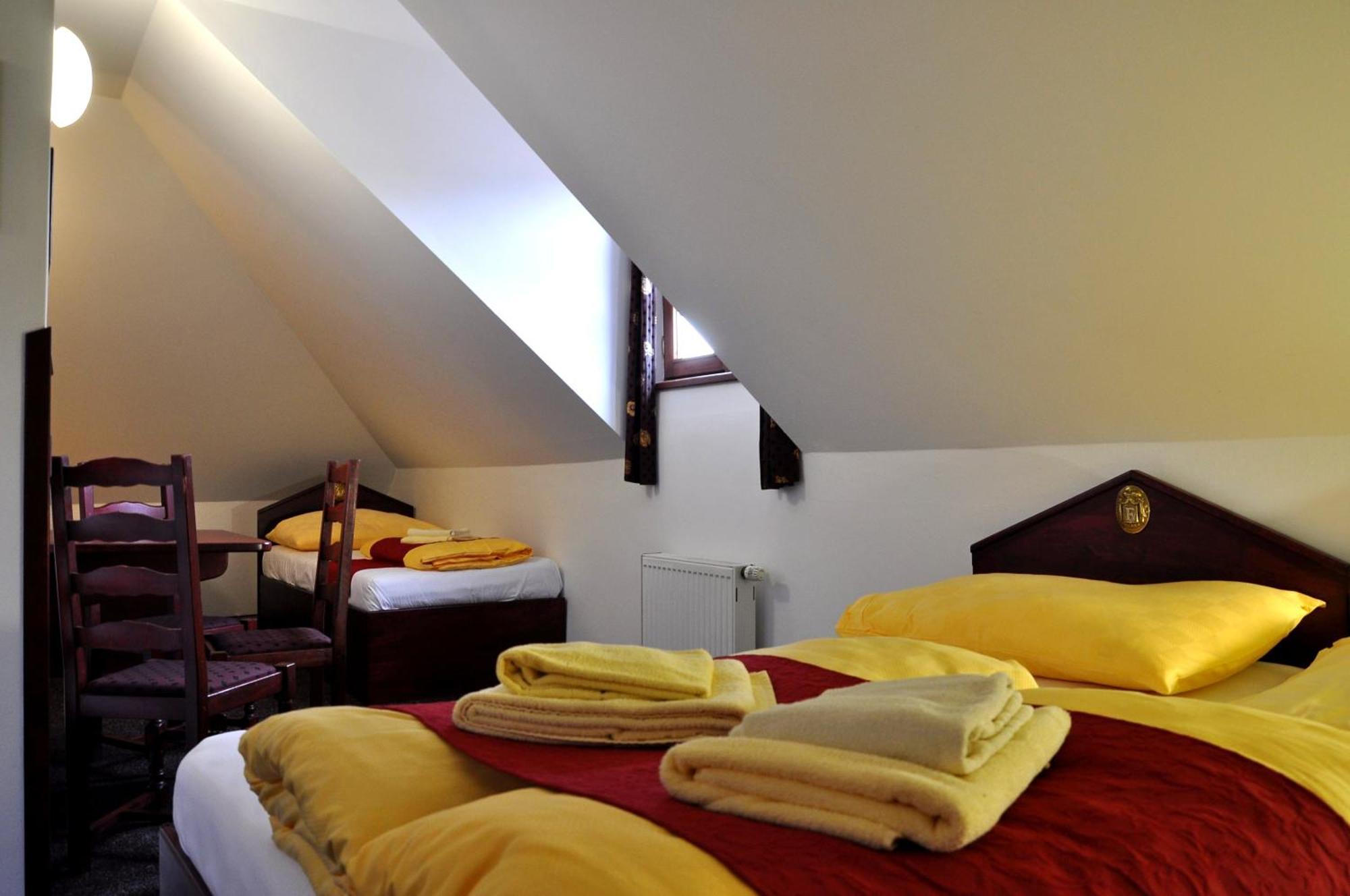 Hotel Cisar Ferdinand Loket Room photo